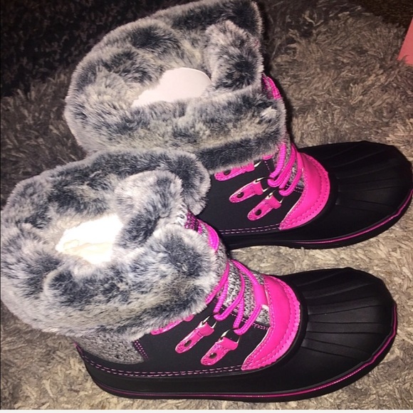 London Fog Youth Boots new in box ✨ - Picture 3 of 5